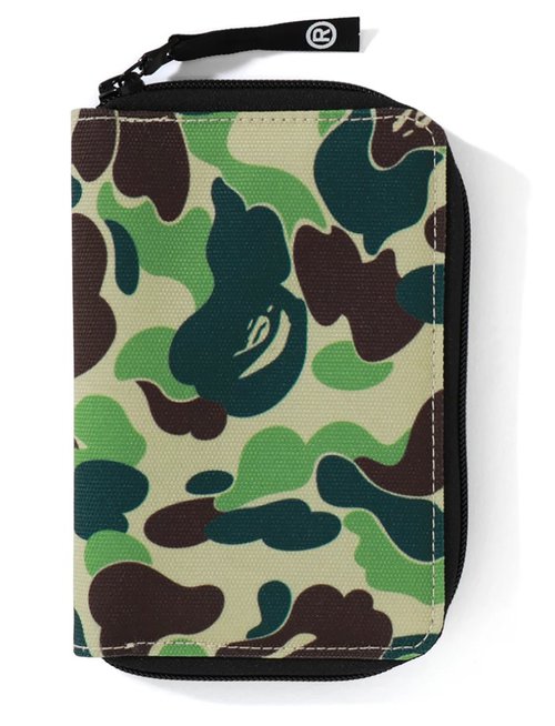 A Bathing Ape ABC Passport Case FW19 - Green