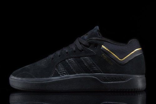 adidas tyshawn core black