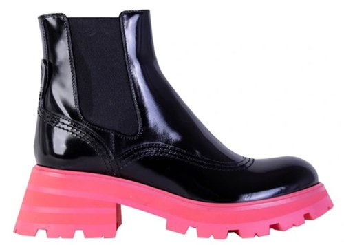 Alexander McQueen Wander Chelsea Boot 2021 'Black