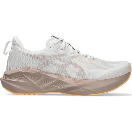ASICS Novablast 5 - White/Fawn - 1012B765.102