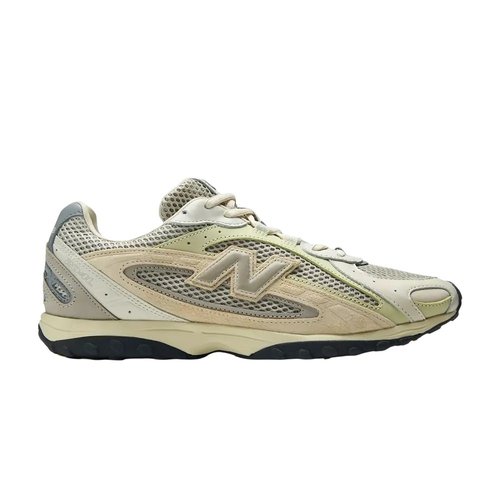 AURALEE x New Balance 204L - Cream/Black - U204L7YU