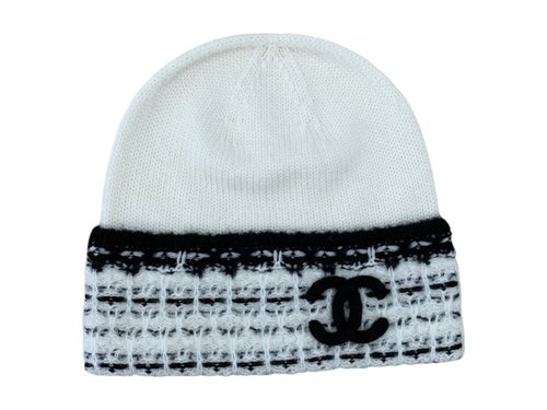 CHANEL CC Logo Beanie - Black/White