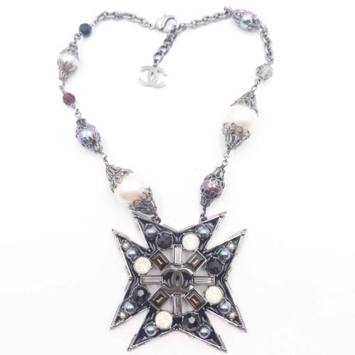 CHANEL Faux Pearl Star Necklace - Gunmetal Silver
