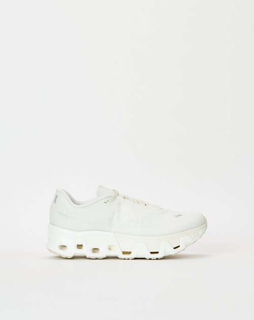 On Running CloudmOnster Hyper POST ARCHIVE FACTIOn - White - 3MF30931200