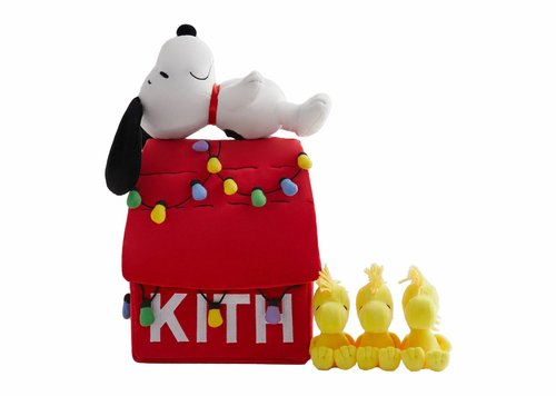 Kith x Peanuts Snoopy Doghouse Plush - Multicolor