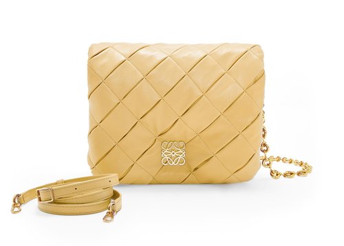 LOEWE Puffer Goya In Pleated Shiny Nappa Lambskin - Dark Butter