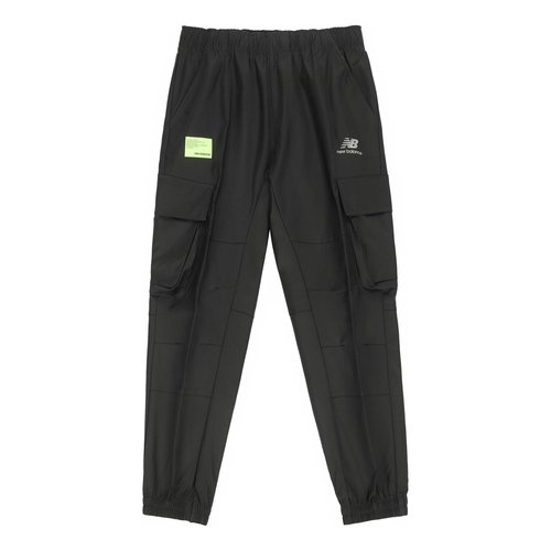 New Balance Classic Cargo Pants Asia Sizing - Black - AMP21364