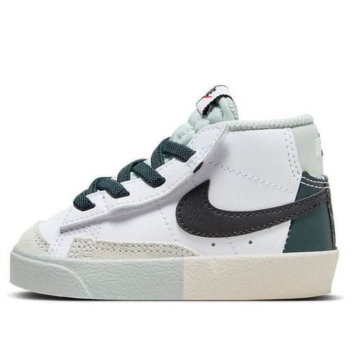 Nike Blazer Mid '77 SE - White/Black/Green - FN6939-101