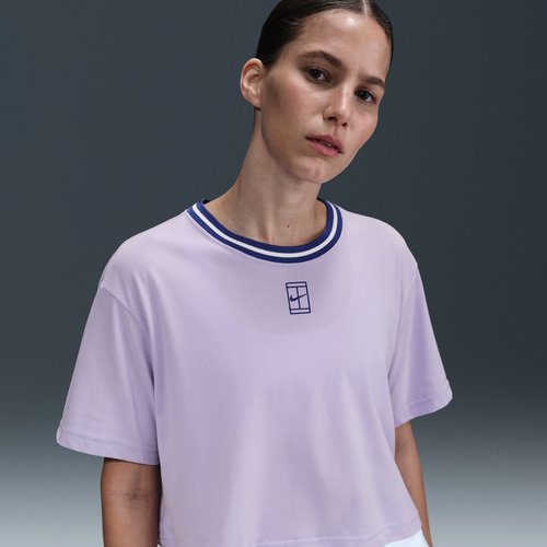 Nike Heritage kurzärmliges Crop-T-Shirt mit Dri-FIT-Technologie - HJ3640-515
