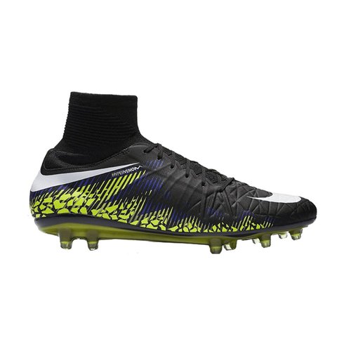 nike hypervenom phatal 2