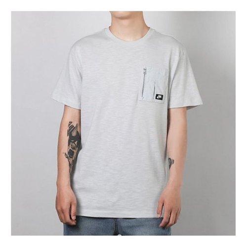 nike shirt with zipper pocket