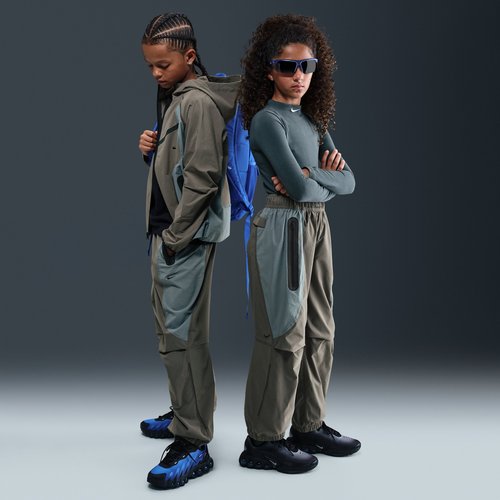 Nike Tech Woven Pants - Cave Stone/Cool Grey/Black - II3626-289