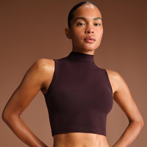 Nike Women'sSKIMS Vintage Seamless Mock-Neck Long-Line Bra - Nskm Currant - TPTNK2954-CUR