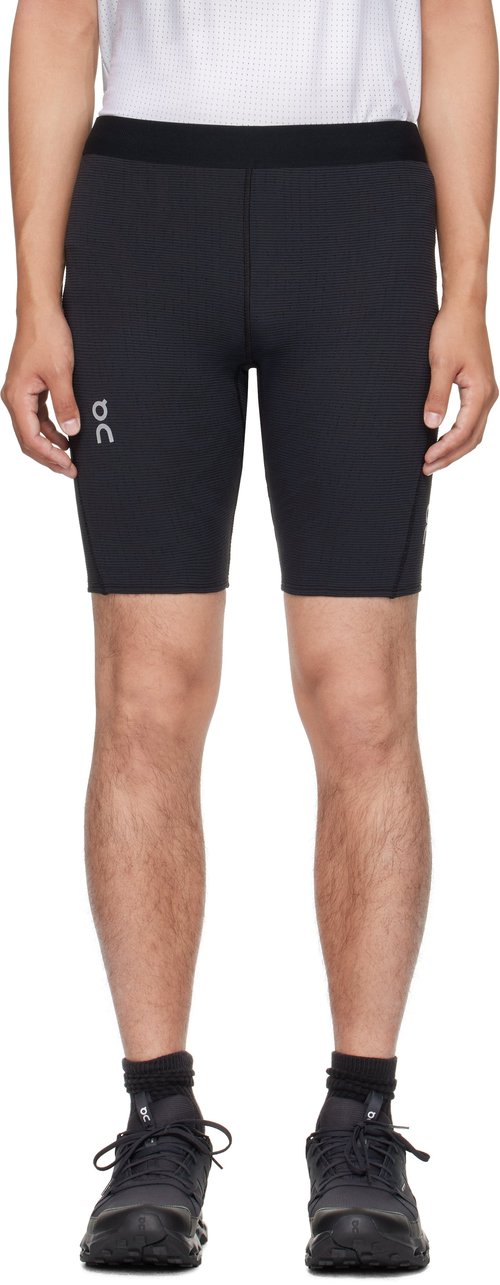 On Pace Tight Shorts - Black/Black - 1MF10071043