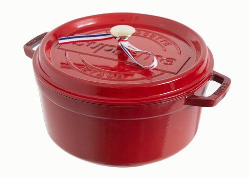 Supreme STAUB Round 5.5 Qt. Cocotte - Red