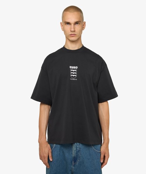 VETEMENTS Black Bats Logo Regular T-shirt - Washed Black - UH76TR650B