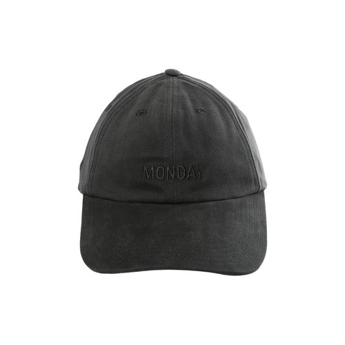 VETEMENTS Monday Pristine Cap - Black - UE76CA325B